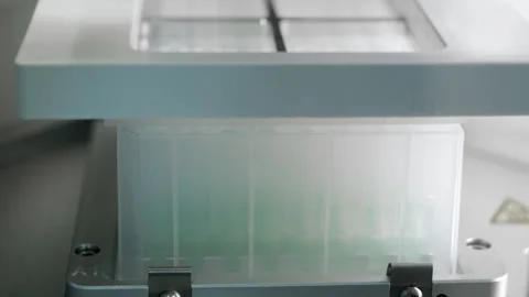 Close up of PCR nucleic acid extraction automated laboratory station. Vídeo Stock 321576743