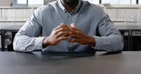 Close up of people talking to the camera, explaining strategy, man gesturing Video stock 344945232