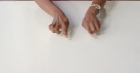 Close-up of people talking to the camera, gesturing with hand, person explaining Vidéo 346025877
