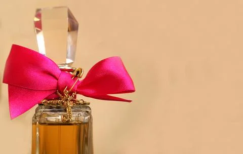 Close-up of perfume bottle Stockfoto's