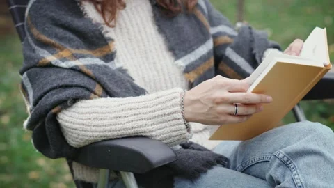 Close-up of a person reading a book Stock-Footage 258108365