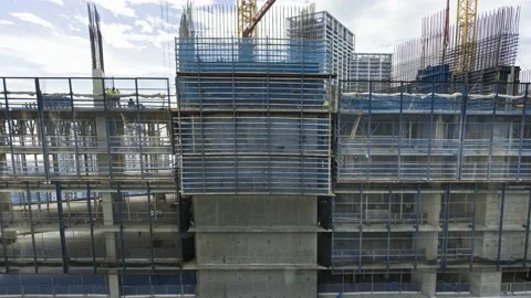 Close perspective multiple floors construction time lapse in 4k Vidéo 144643645