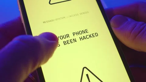 Close up on phone alert or message announcing device is hacked and access denied Видео 323842273