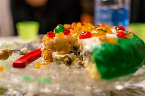 Close Up of a Pie covered by Almond Paste and full of ricotta cheese during b 库存照片
