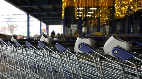 Close plan on a handle with a grocery cart holder 스톡 동영상 104275213