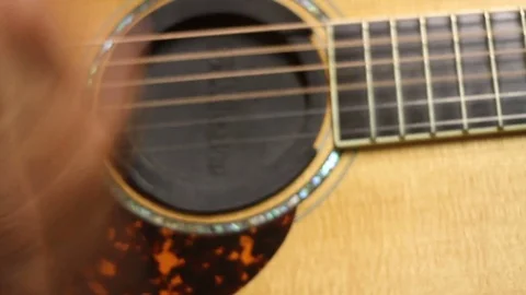 Close up play guitar 스톡 동영상 76392137