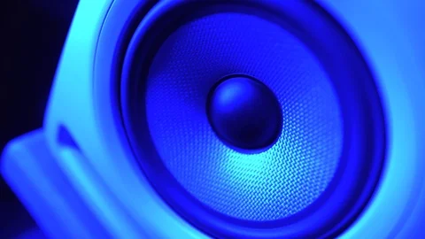 Close up of playing speaker membrane Vídeos de archivo 121359565