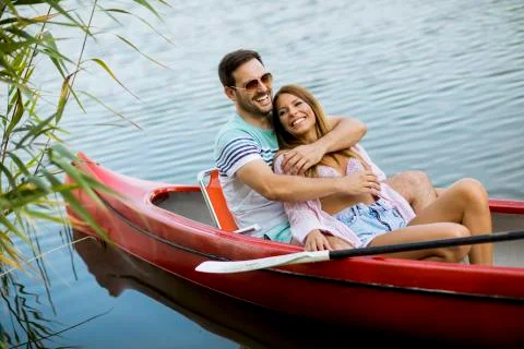 Close up portrait of romantic couple boating on the lake Foto stock