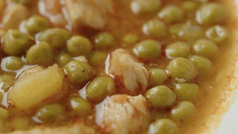 Close-up poultry and vegetables mixture 4K video Video stock 172472545
