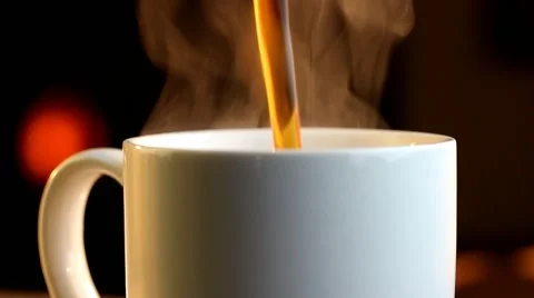 Close up pouring coffee, steam Vidéo 51231364