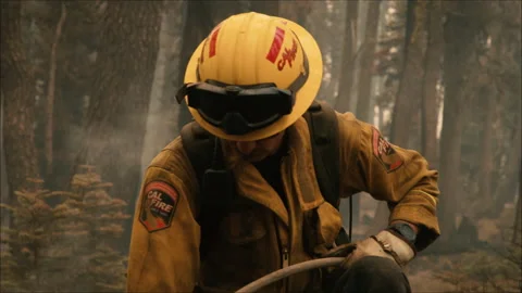 Up Close POV of Firefighter lost in concentration Vidéo 201206807