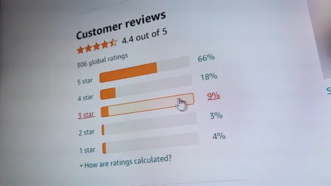 Close-up of the product review chart on the Amazon website Stock Footage 143504192