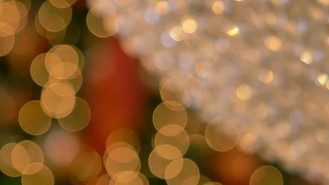 Close up rack focus pan crystal string chandelier 스톡 동영상 122399729