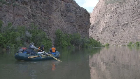 Close Rafting Down Calm Green River Canyon Colorado Stock Footage 121590457