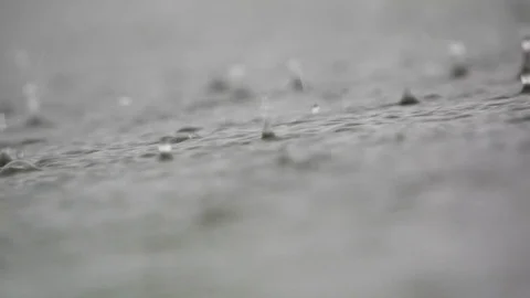 Close up rain falling in water Video stock 88122187