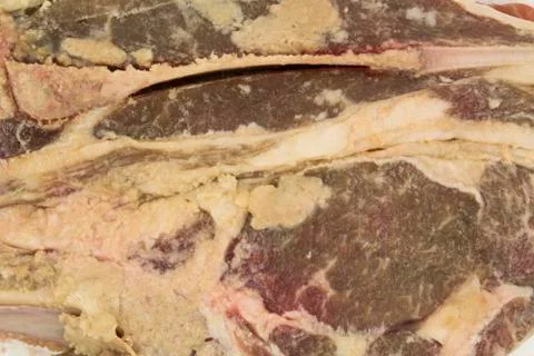 Close up of raw Lamb's steak with bones Foto stock