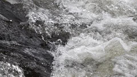 Close up of a river rapid.  Whitewater. Vidéo 117159865