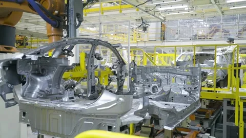 Close Up Robotic Welding Arm Sparks Flying in Car Plant 4K Vídeo Stock 346982875