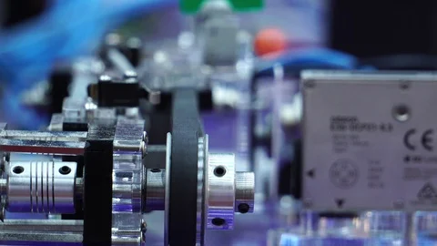 Close-up of the robots being used as part of the industry in the current account 스톡 동영상 112257934