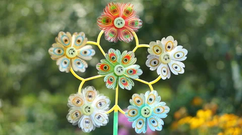 Close-up of rotating pinwheel Stock Footage 40725990