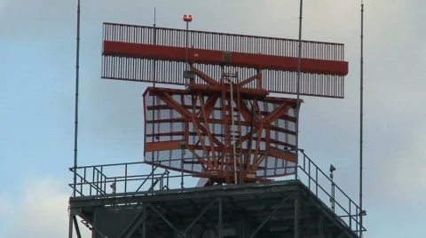 Close up of rotating radar 動画素材 111169