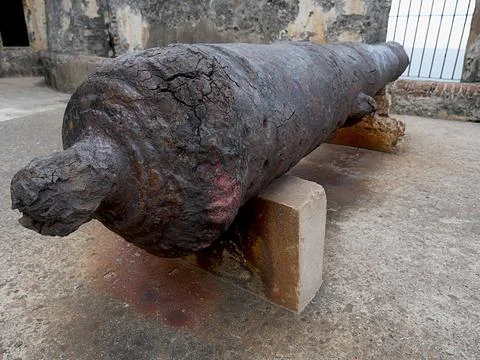Close up of a rusty base of an old cannon at El Morro Fort, Puerto Rico Stock-Fotos