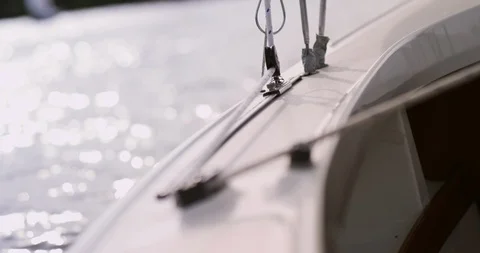 Close up of sailboat railing with ropes Vidéo 105372677
