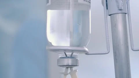 Close up saline IV drip. 스톡 동영상 257205556