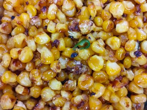 Close-Up of Savory Roasted Corn Kernels Foto stock