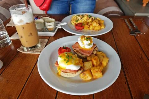 Close up scrambled and eggs benedict Stock Photos