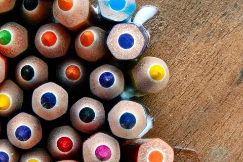 Close-Up of Sharpened Colored Pencils. Sharpened Colored Pencils in Macro V.. Foto stock