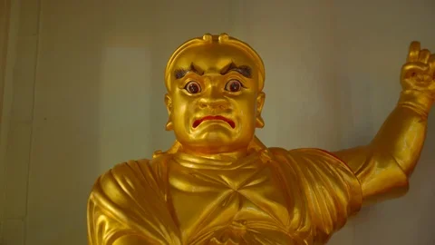 Close shot of Buddha Statue in Kek Lok Si Temple Video stock 108793902