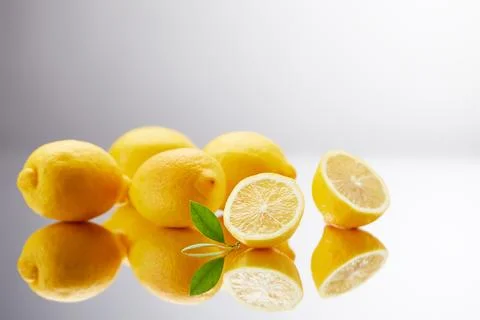 Close shot bunch fresh lemons Stock Photos