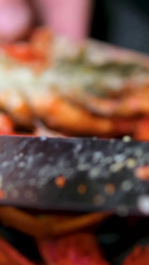 Close up shot chef with knife cut live Lobster in half, kitchen outdoor Vídeo Stock 296089004