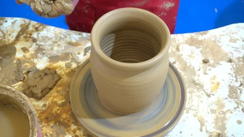 Close Up Shot Of The Clay Ware Vidéo 121874403