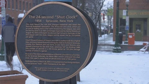 Close Up of Shot Clock Monument Plaque 스톡 동영상 97585939