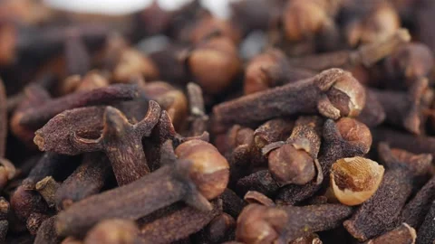 Close shot of cloves, Cloves in a rotating shot Stock Footage 147690989