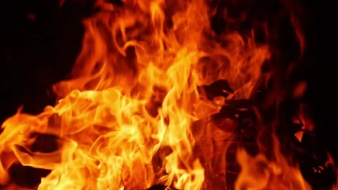 Close shot of fire flames, Yellow fire flames close view Vídeo Stock 150714965