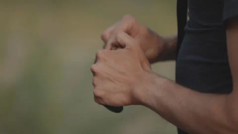 Close Up Shot Of Hands Loading A Magazine Clip With Bullets Man Hands In Vídeos de archivo 347752014