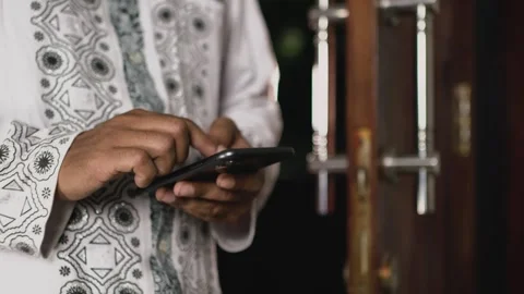 Close up shot man hand using mobile phone and typing texting on message. Stock Footage 301275713