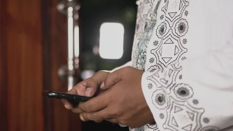 Close up shot man hand using mobile phone and typing texting on message. Stock Footage 301275715