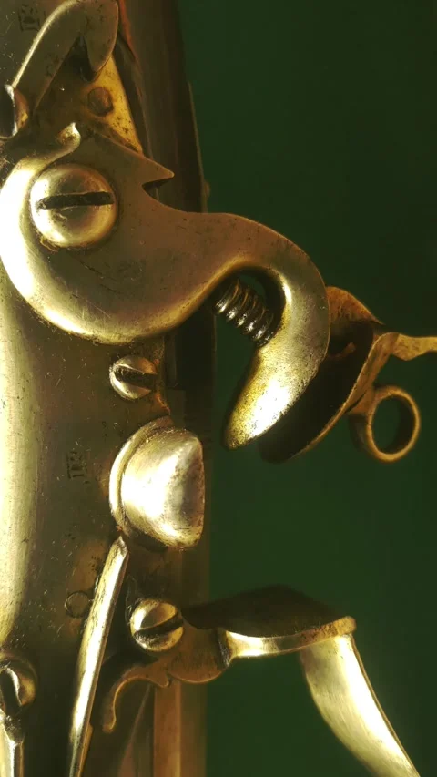 A close-up shot of a pair of scissors Vídeos de archivo 322534037