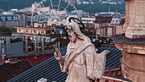 Close up shot of Saint Stephen Basilica Stock-Footage 131057052