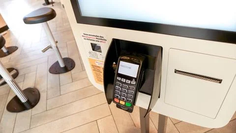 Close up shot of self-ordering kiosk at McDonald's restaurant in Canada. Ottawa Foto stock