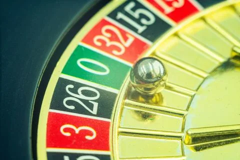 Close up shot of a spinning roulette. Presentation of a luxury casino roulett Fotos de archivo
