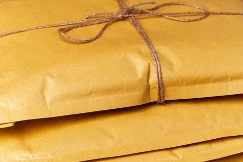 Close up shot of stack of padded mailing envelopes Foto stock