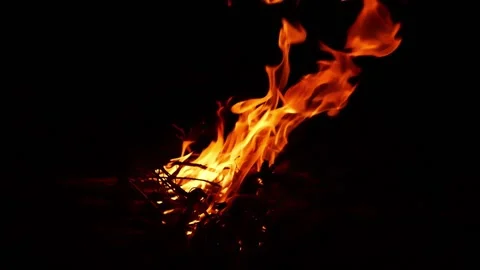 Close shot of straight fire flames, Straight fire flames close shot Vídeo Stock 148209647