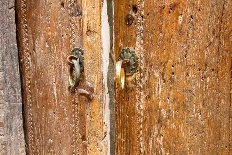 A close-up shot of a two knobs in a door Foto stock
