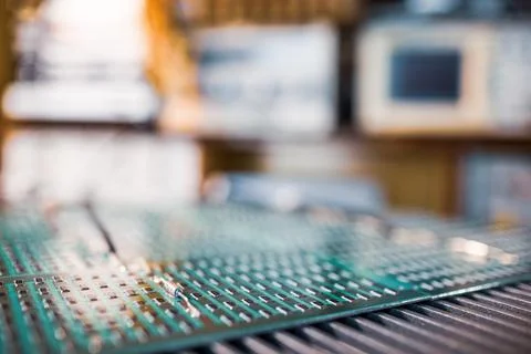 Close-up side view of a panel of SMD resistors 스톡 사진