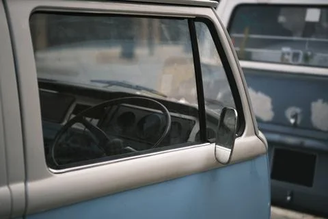 Close-up side view of a retro style vintage mini bus. Selective focus. Foto stock